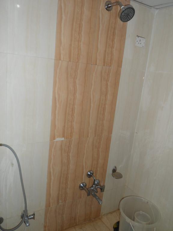 Hotel Avion Inn Ahmedabad Phòng bức ảnh