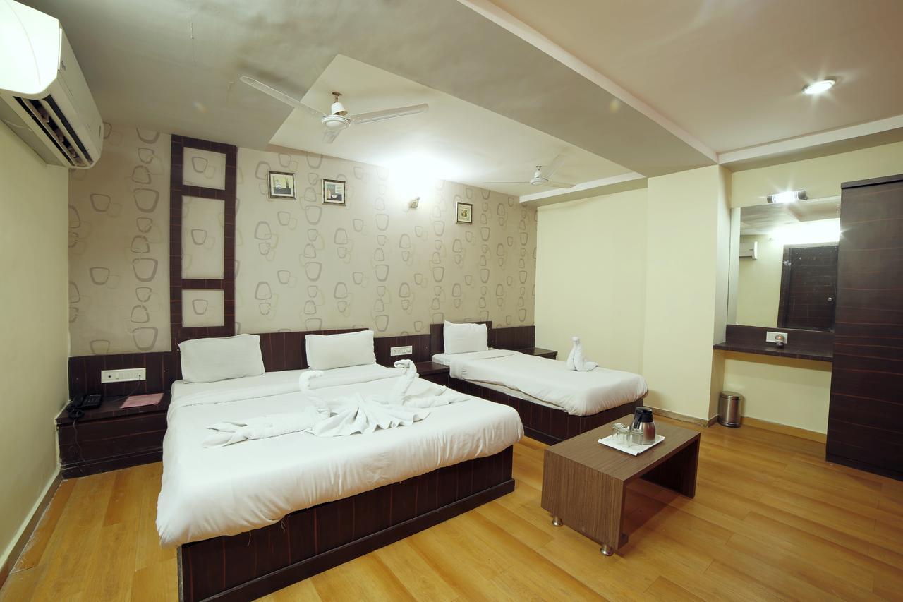 Hotel Avion Inn Ahmedabad Ngoại thất bức ảnh